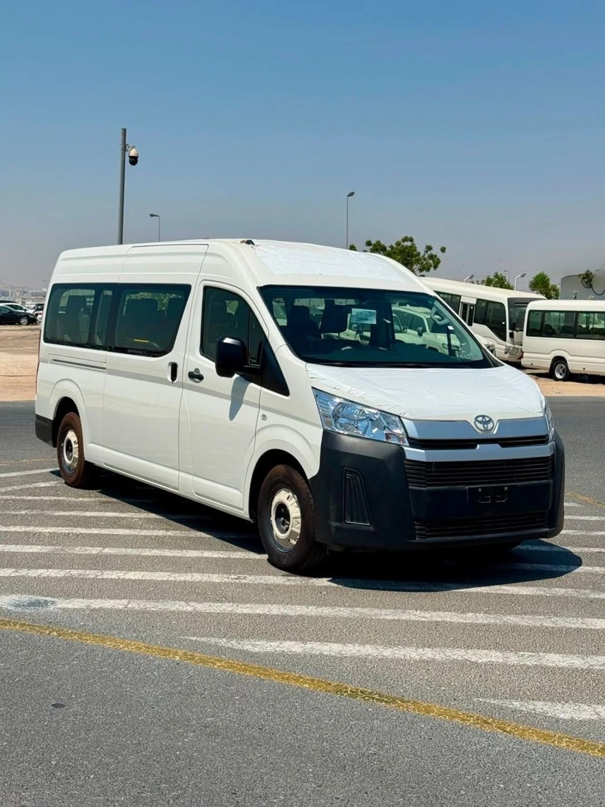 Side view of Toyota Hiace (Bus)
