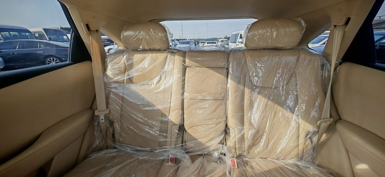Interior / seats of Lexus RX 350 (Luxury SUV)