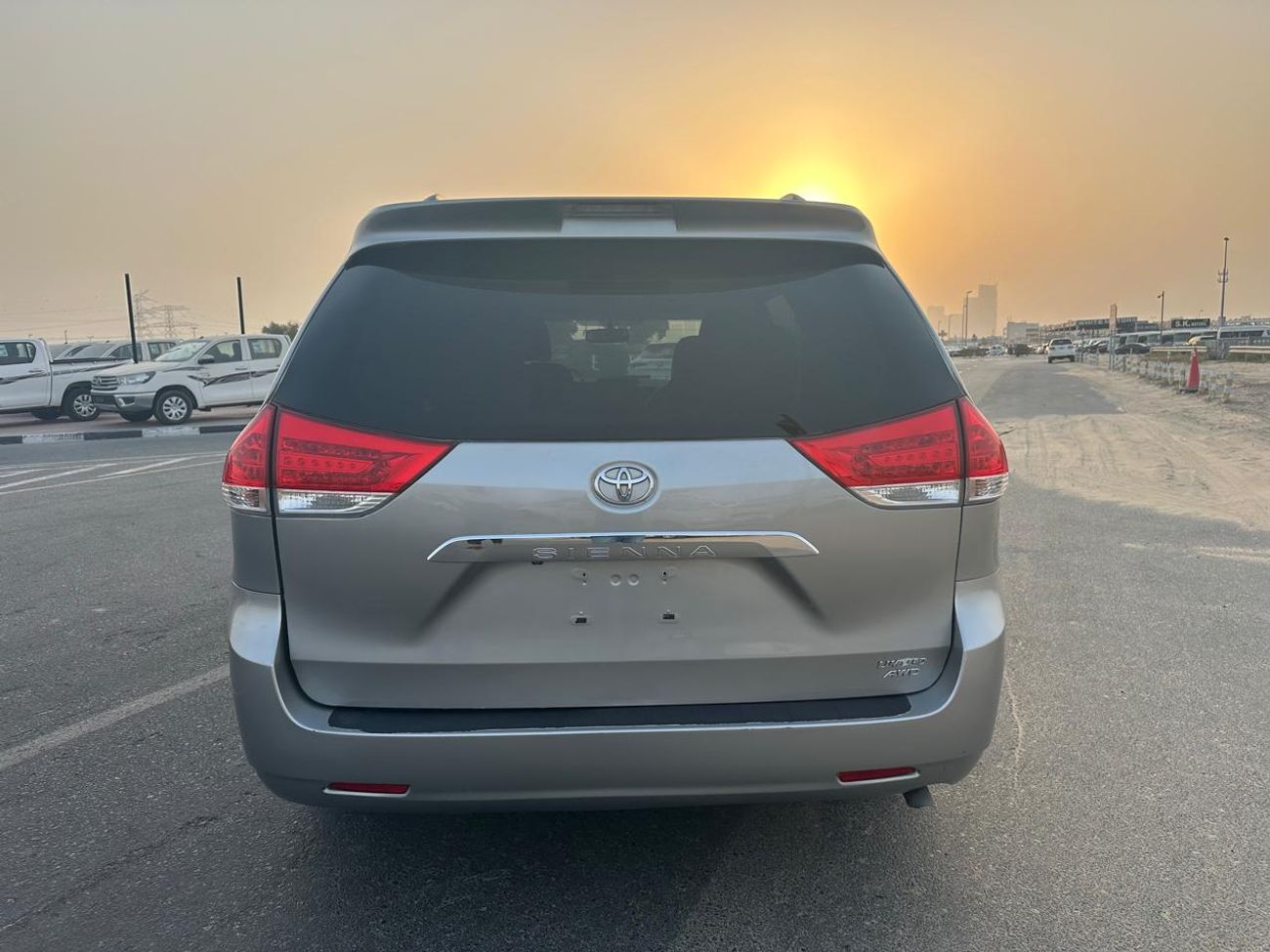 Back view of Toyota Sienna XLE (SUV)