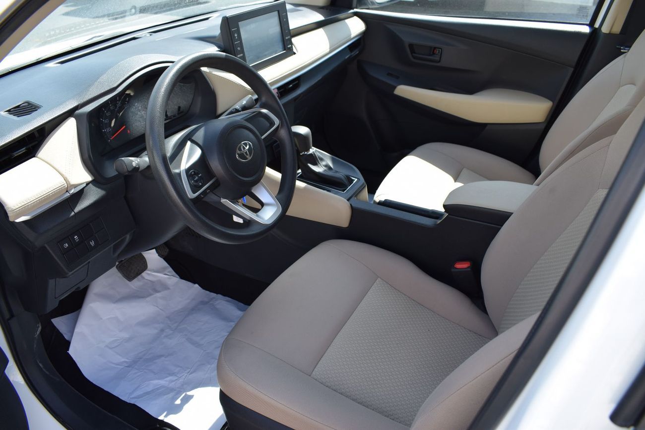 Steering / dashboard of Toyota Yaris (Sedan)